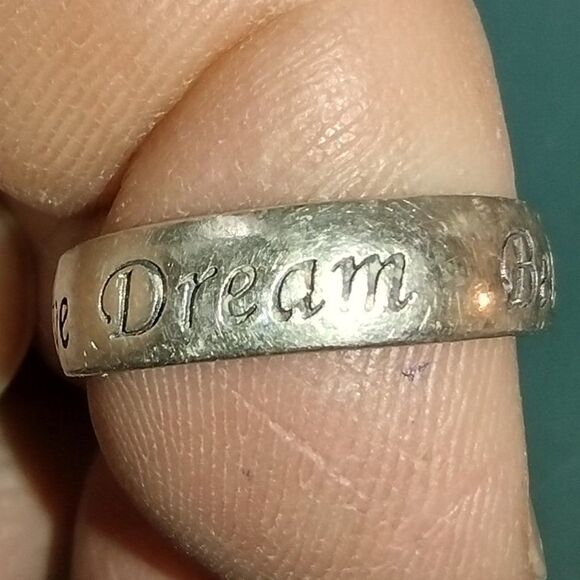 Vintage Two Silver .925 Inscribed Rings "Love Dream Believe" & "True Love Waits" - Picture 5 of 9